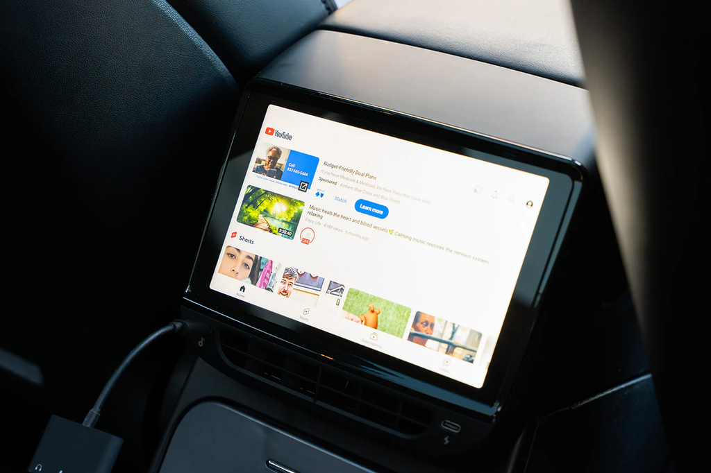 Tesla Model 3/Y MSX-Entertainment 3.0 Rear Touchscreen with Bluetooth Audio, Apple CarPlay, AirPlay & Streaming