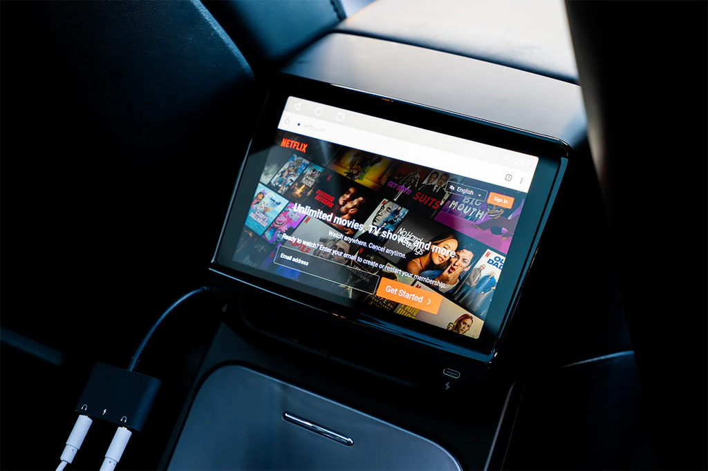 Tesla Model 3/Y MSX-Entertainment 3.0 Rear Touchscreen with Bluetooth Audio, Apple CarPlay, AirPlay & Streaming