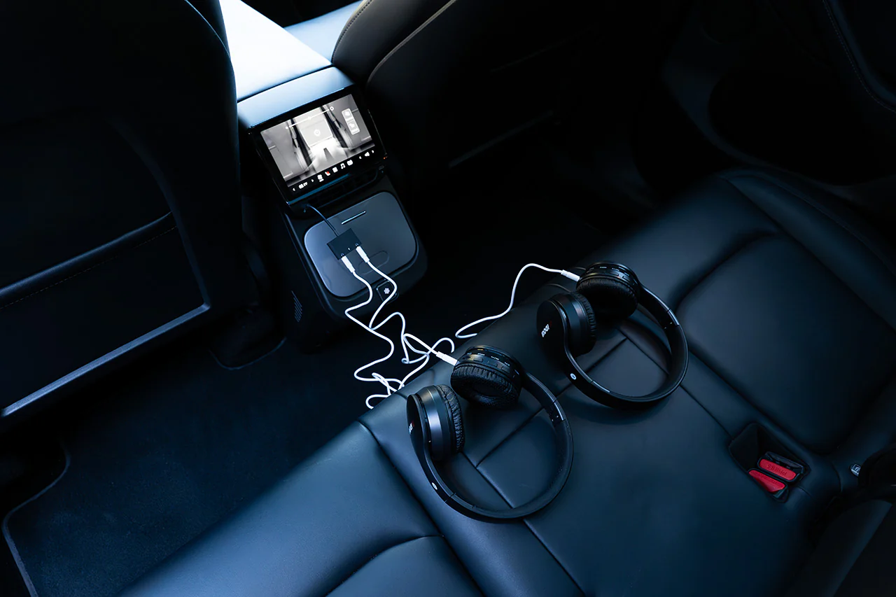 Tesla Model 3/Y MSX-Entertainment 3.0 Rear Touchscreen with Bluetooth Audio, Apple CarPlay, AirPlay & Streaming